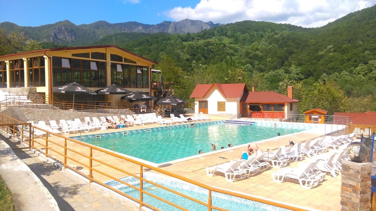 Отель Complex Turistic Casa Romaneasca Кэлимэнешти-25