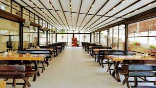 Отель Complex Turistic Casa Romaneasca Кэлимэнешти-6