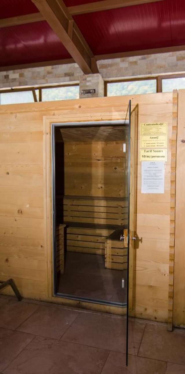 Отель Complex Turistic Casa Romaneasca Кэлимэнешти-29